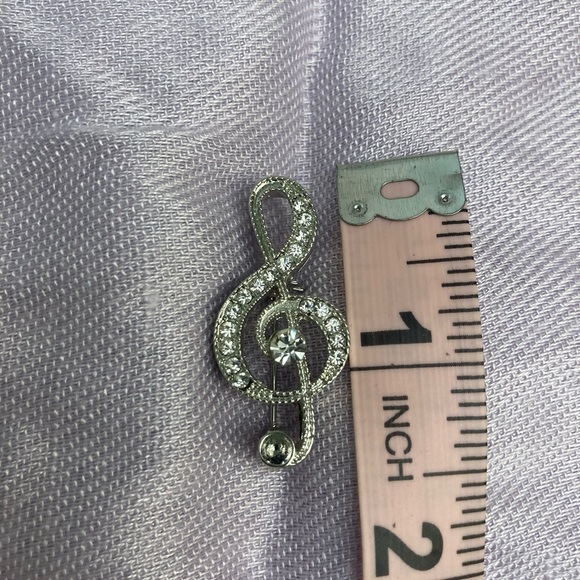 Treble clef brooch - Picture 3 of 3
